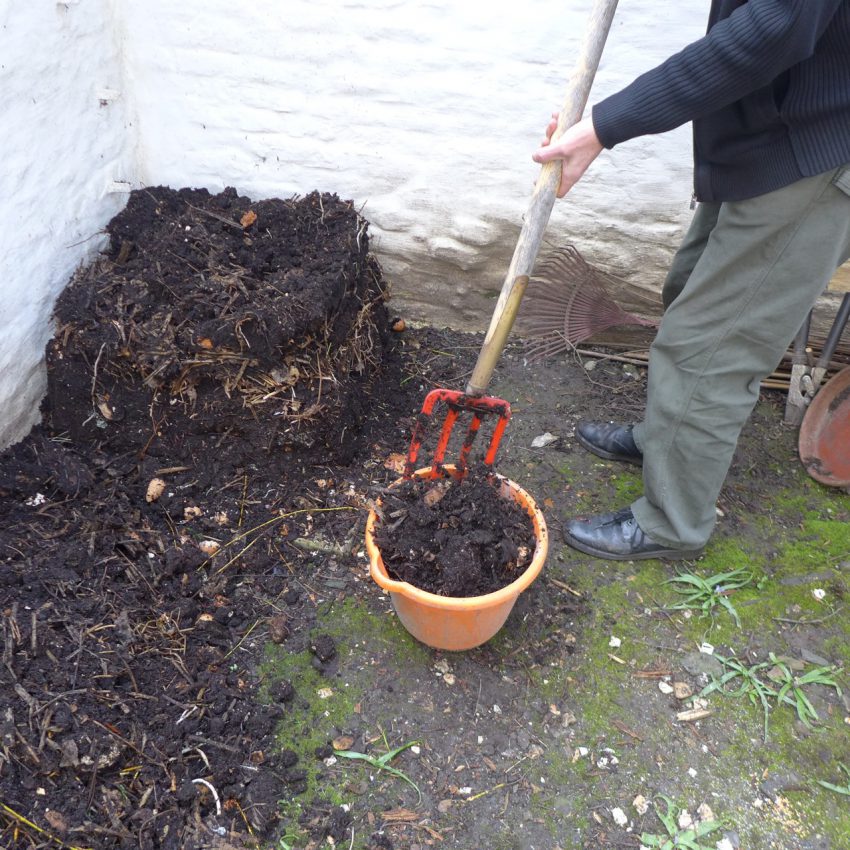 Moving compost