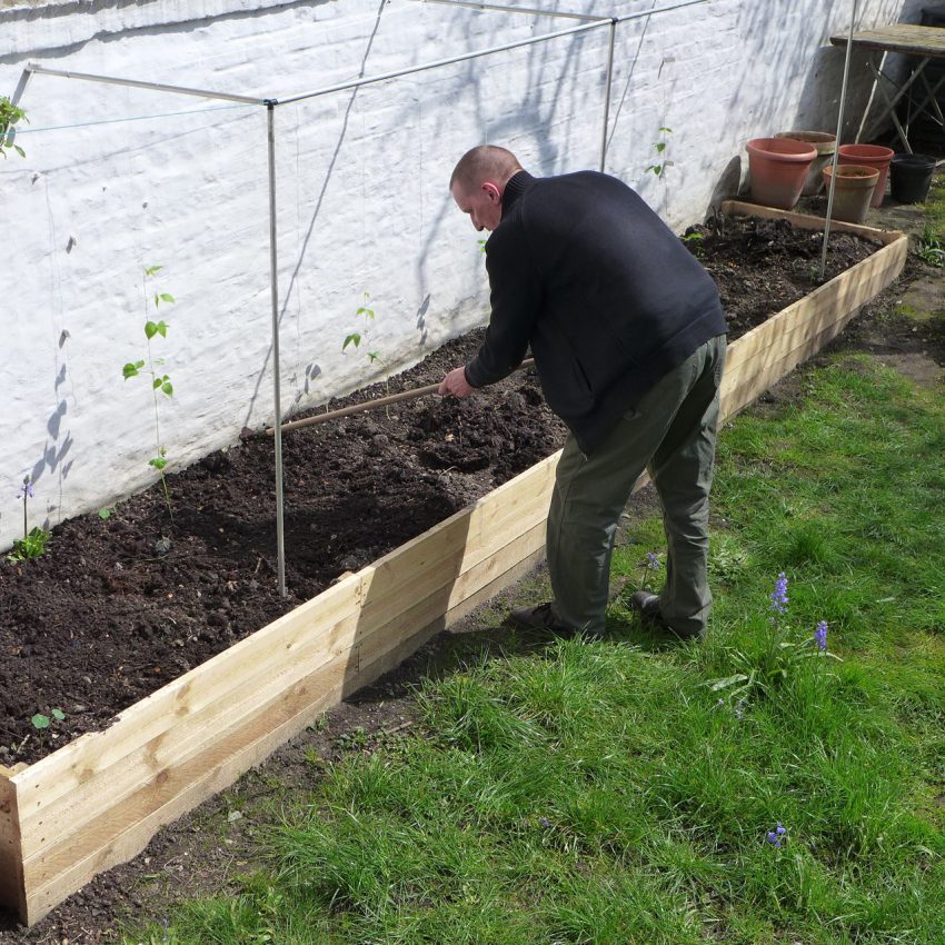 Feeding raised bed